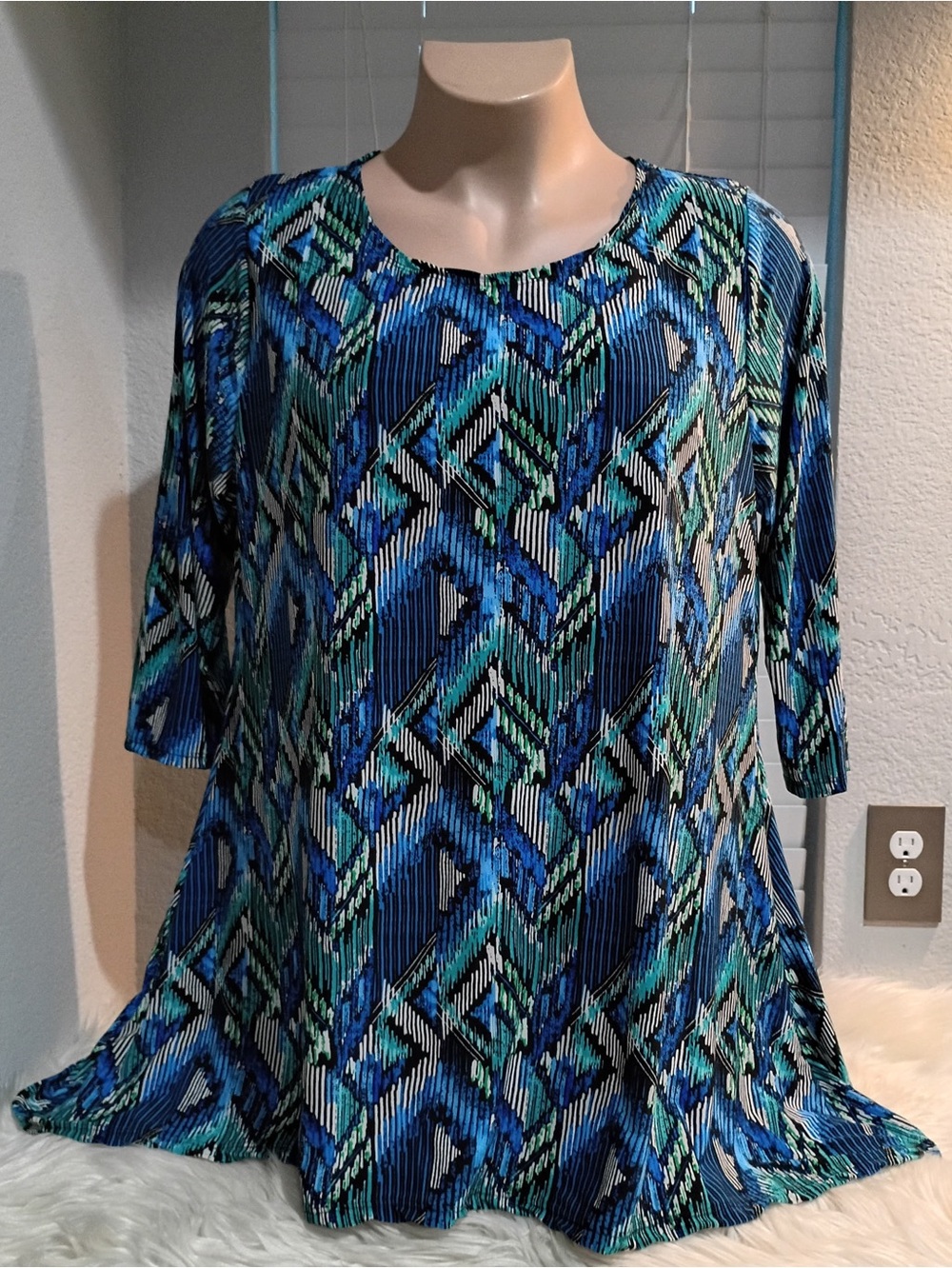 Women’s 1X Tunic Length Top